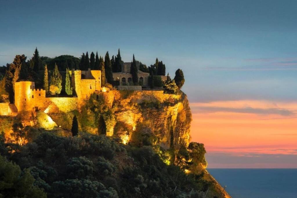 Au Coeur De Cassis